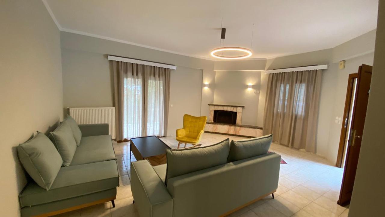 Coral Apartments Parga Esterno foto
