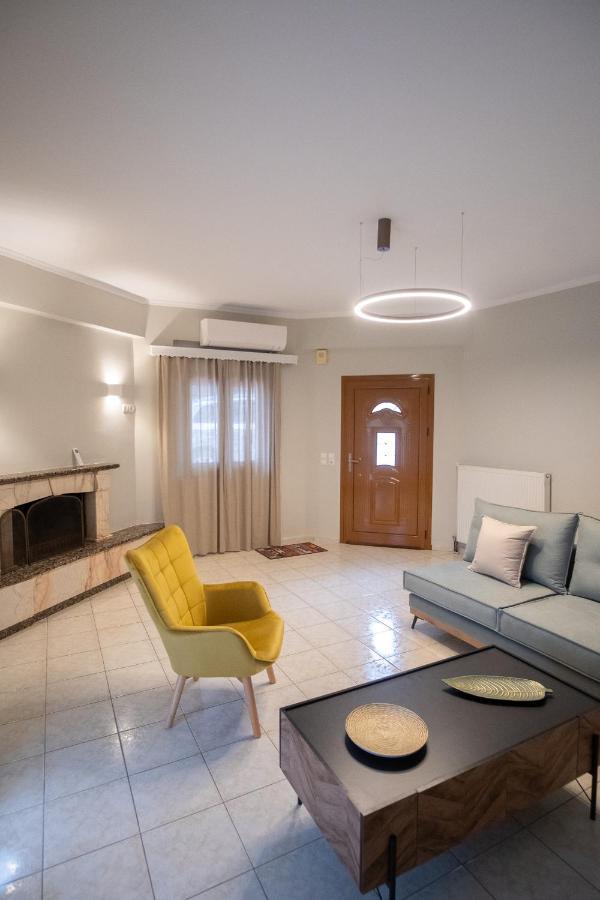 Coral Apartments Parga Esterno foto