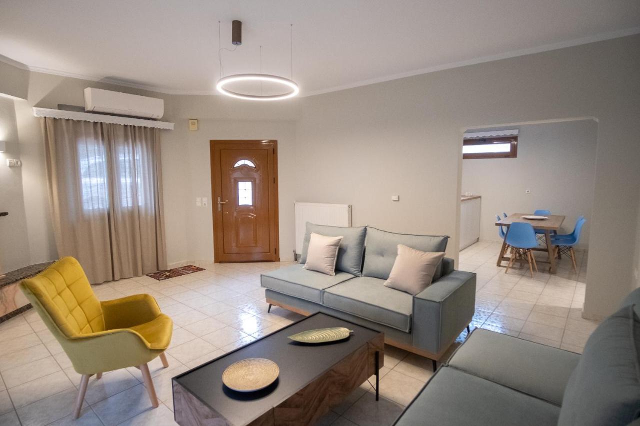 Coral Apartments Parga Esterno foto